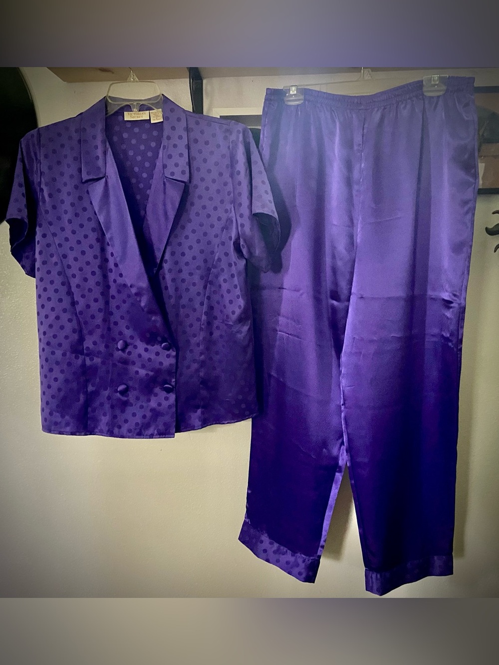 Vintage NWOT: Satin-feel Two-Piece Travel/Cruise wear/PJ Set. Fits S/M